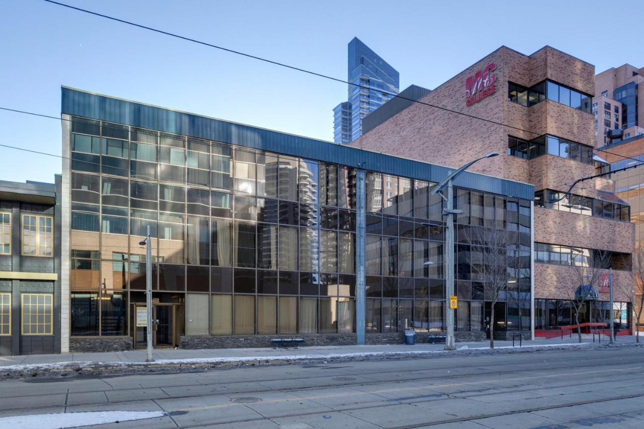 Calgary Connect Vandrarhem Exteriör bild