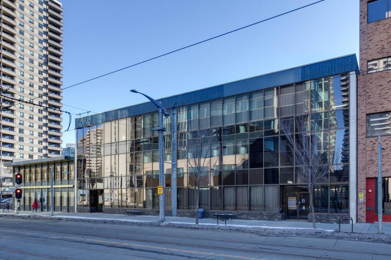 Calgary Connect Vandrarhem Exteriör bild