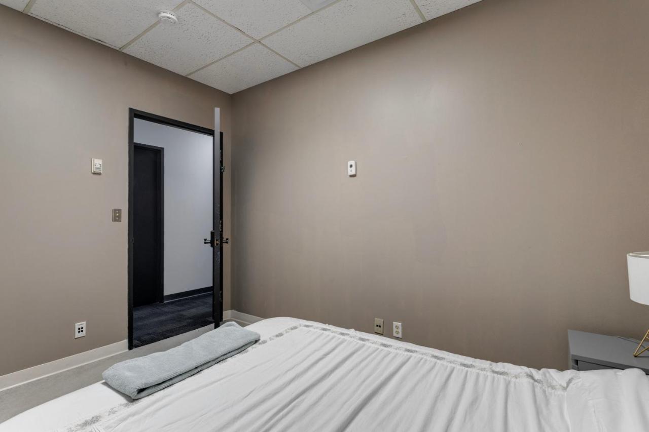 Calgary Connect Vandrarhem Exteriör bild