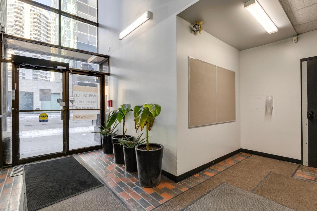 Calgary Connect Vandrarhem Exteriör bild