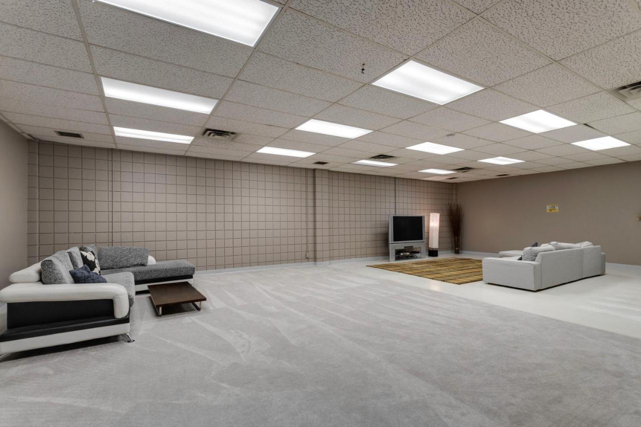 Calgary Connect Vandrarhem Exteriör bild